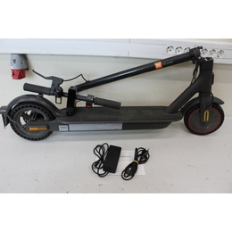  SALE OUT. Xiaomi Mi Electric Scooter Pro 2 (Black) | Xiaomi Mi Electric Scooter Pro 2 | 600 W | 25 km/h | 24 month(s) | Black | DAMAGED PACKAGING