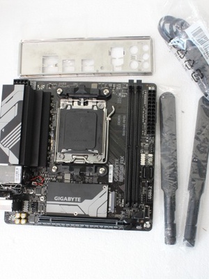  SALE OUT. Gigabyte USED  Hover